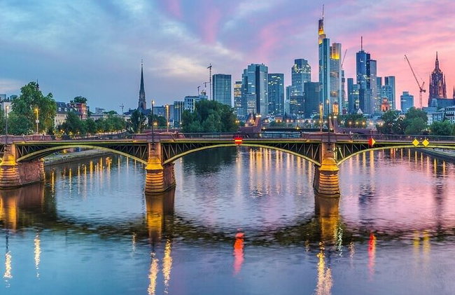 Rundgang durch Frankfurt: Höhepunkte und verborgene Schätze - Foto 1