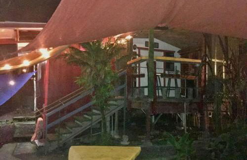 The Red Cottage and Hawaiian Pond Garden Paradise! - Foto 12