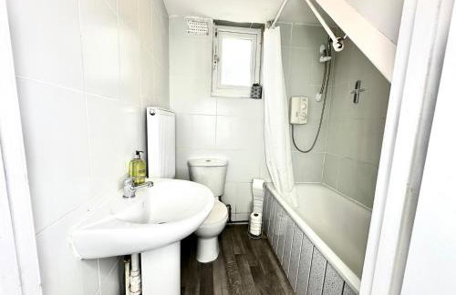 Serviced 4 bed 2 bath Manor Park House - Foto 38