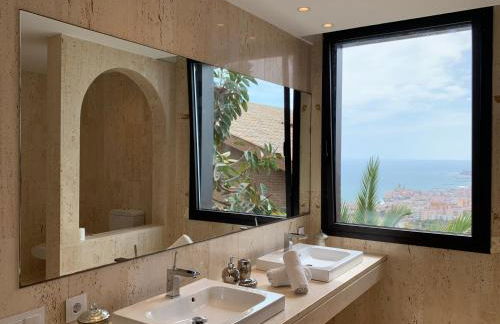 Sitges Spaces Sea View Villa- 6 Bedrooms, 5 bathrooms, 2 private pools, Near center - Foto 26