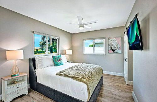 NEW Waterfront Tropic Oasis - Heated Pool, Canal, Dock, Air Hockey - Foto 27