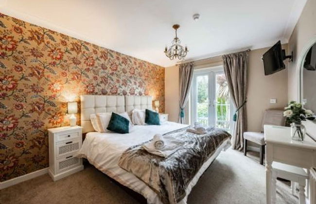 Host Stay The Aylesbury Garden Apartment - Photo 1