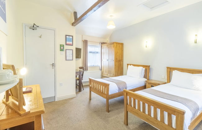 OYO Elm Farm Country House, Norwich Airport - Photo 19