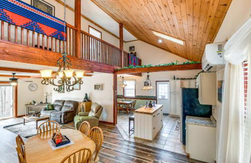 Riverfront Peru Cabin about 2 Mi to Lake Champlain! - Foto 14