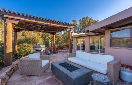 Red Rock Retreat with Hot Tub & New Pool Coming late March - Foto 8