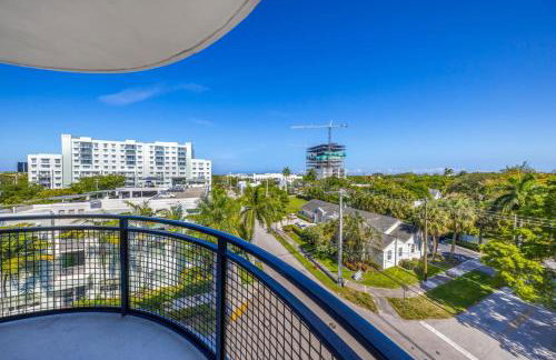 Prestige Living in DTWN 3 Min From Las Olas - Photo 24