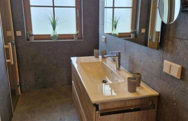 Gemütliche Chalets & Ferienhäuser mit Kamin und Sauna im bayrischen Wald - Foto 21