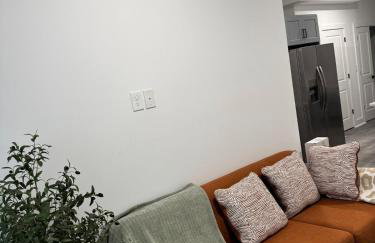 Cozy Retreat Near EWR with NYC access - Photo 17