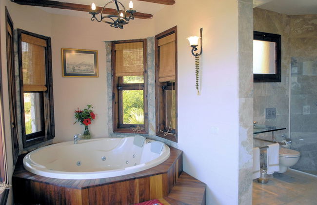 An Unspoilt Setting, Luxurious Surroundings and a Warm, Personal Welcome - Foto 8