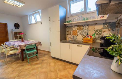 Cozy country home with heated outdoor pool - Photo 41