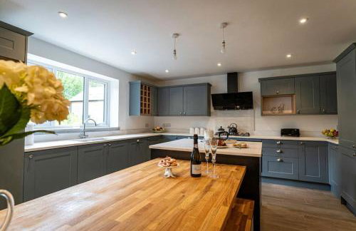 Errwood, woodland lodge with hot tubs for 14 - Foto 5