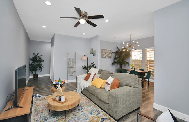 Cozy Retreat Near NRG Stadium, Free parking, Wi Fi - Foto 60