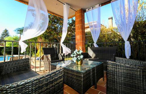 GERANIS VILLA ONLY FAMILIES Planet Costa Dorada - Foto 5