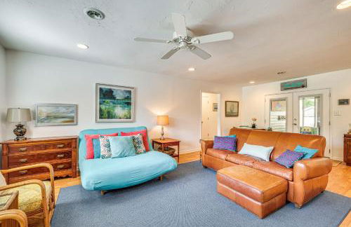 Oak Island Cottage Minutes to Long Beach! - Foto 5