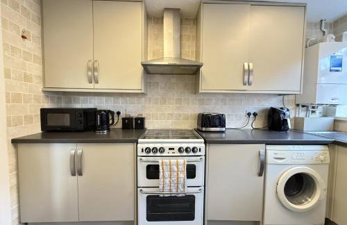 3-Bed Detached House Private Drive for Two Cars - Foto 32