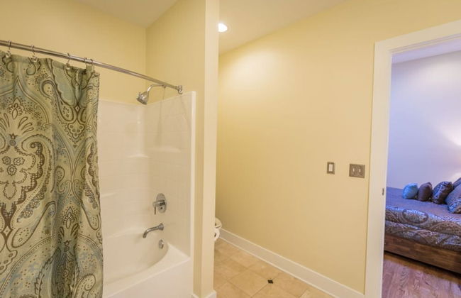 Merchant Lofts Comfy Condos – Walk Everywhere - Foto 38