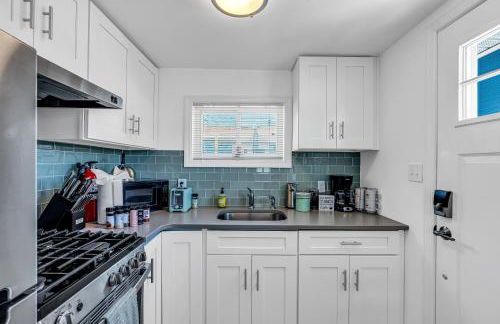 Perfect 2BR Hideaway Just 35 Blocks to Beach & Boards Fire Pit, Grill, Relax - Foto 17