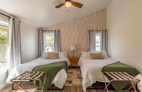 300 steps from Lake Hot Tub Fire Pit Game Room - Foto 26