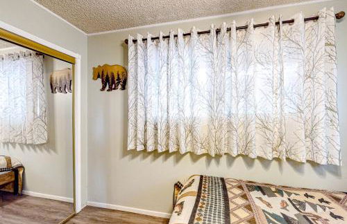 Idyllic Cabin in the Woods Cozy Crestline Retreat - Foto 10