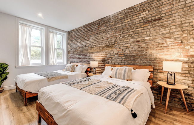 Bohemian Vieux Quebec Two Bedroom - Photo 5