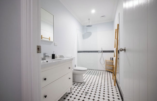 Kernow Charters Towers - Photo 30