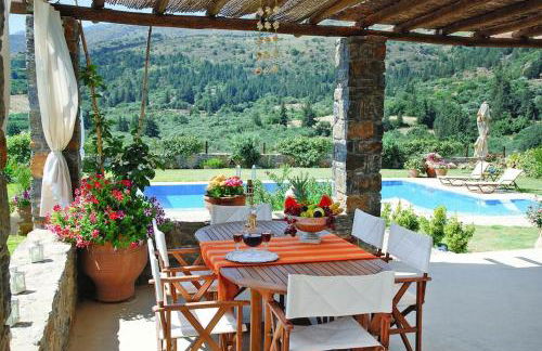 Private Pool & Garden Villa for 6 - Foto 7