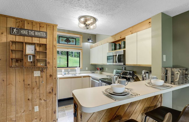 Valley Escape - Photo 17