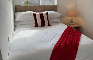 Spacious 3-Bed House - Contractors & Families - Free Parking - Fast Wifi - Foto 13