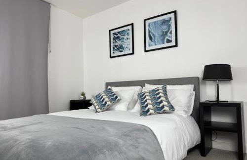 Cozy City Centre Apartment with Free Gym and Free Coffee - Photo 24