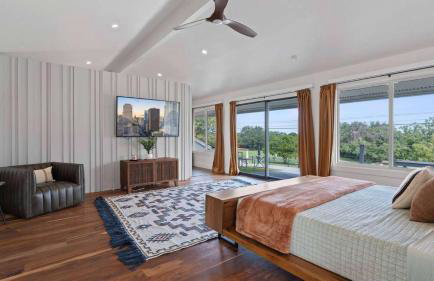 Luxurious Modern Retreat with Private Pool & Patio - Foto 23