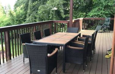 Beautiful Private Lake Lodge with Private Dock and Mountain Views - Foto 6