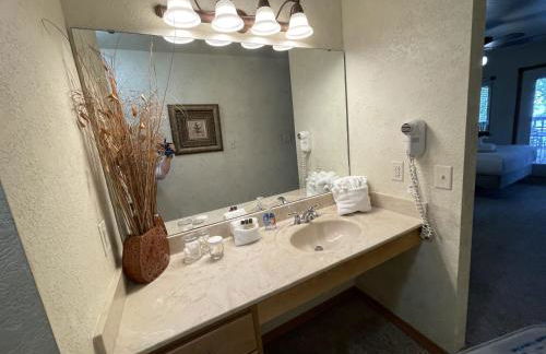 C17, Three bedroom, three bath log-sided, luxury Harbor North cottage with hot tub cottage - Foto 13