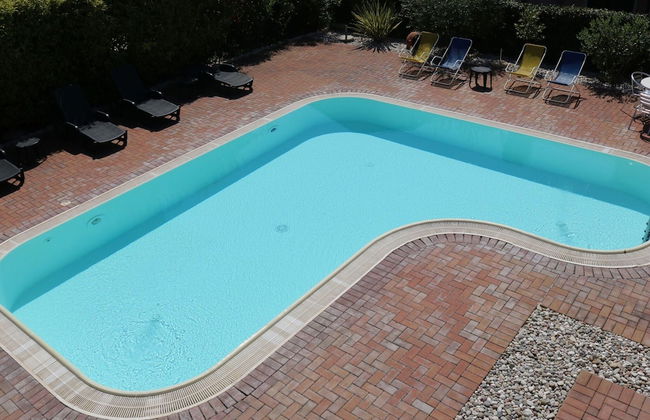 Holiday Apartment near Lake, Shared Swimming Pool - Foto 13