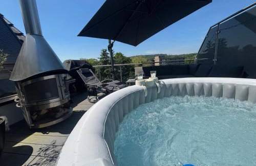 Vollklimatisierte Maisonette Wohnung -Whirlpool, Dachterrasse, Weitblick, Fahrstuhl, Kliniknähe - Foto 1