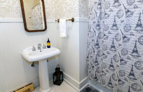 City Cottage on Main Street In North GA - Foto 36