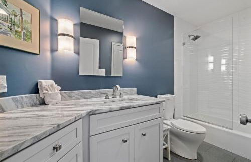 Tropic Bliss l Backyard Oasis l Mins to DNTN - Foto 28