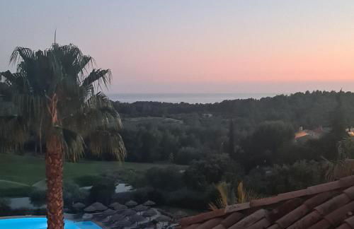 SUPERBE VILLA-DOMAINE AVEC GOLF PISCINE ET TENNIS - Foto 35