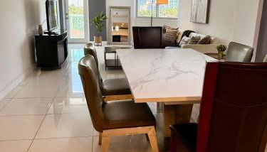 SPECIAL Beautiful Modern Beach Condo - Foto 4