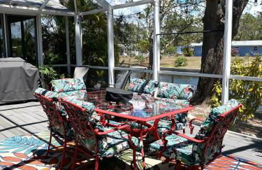 Beautiful Waterfront Home Less Than 7 mins to Beaches - Foto 21