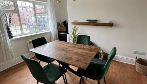 Cottage - Sleeps 4 - Pets Ok - Patio - Parking - Foto 3