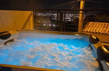 Bella Villa Piscine & jacuzzi - Photo 5