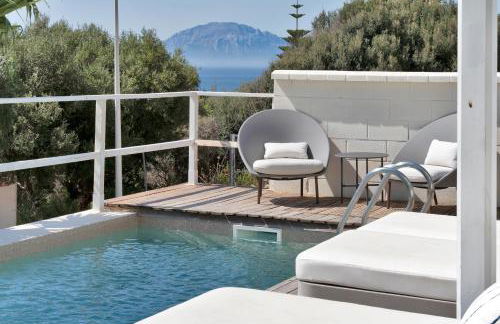 Recién renovada! Exclusiva villa de madera con piscina y vistas al mar - Foto 6