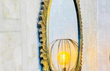 Top Floor Getaway with Cozy Canopy Bed - Foto 5