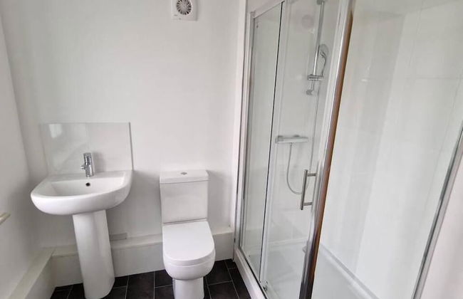 Large Triple Studio in South London - Sutton - Foto 8