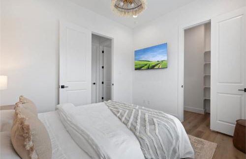 2 Luxury Homes in 1 - Walk to Nightlife & Stadiums - Foto 75