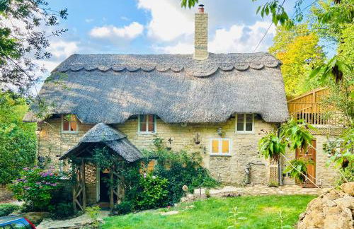 Thatched Cottage 2 Bed 2 Bath in Stour Provost near Shaftesbury and Longleat - Foto 1