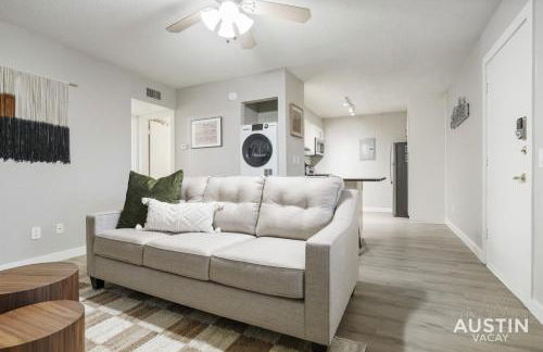 Spacious 2 Apt Combo Sleeps 12 Pool and Pets - Photo 31