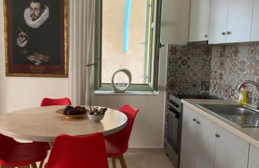 Διαμέρισμα σε ανακαινισμένο αρχοντικό 19ου αιώνα, κέντρο Μύρινας - Photo 14