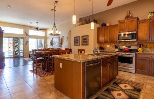 Oasis Villa With Pool, Putting Green & Pool Table - Photo 22