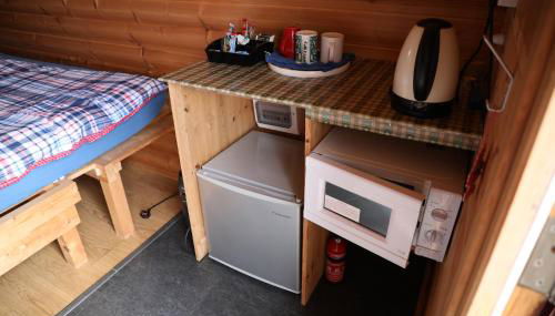 Clovullin Croftview Pod - Photo 5, storage, minibar